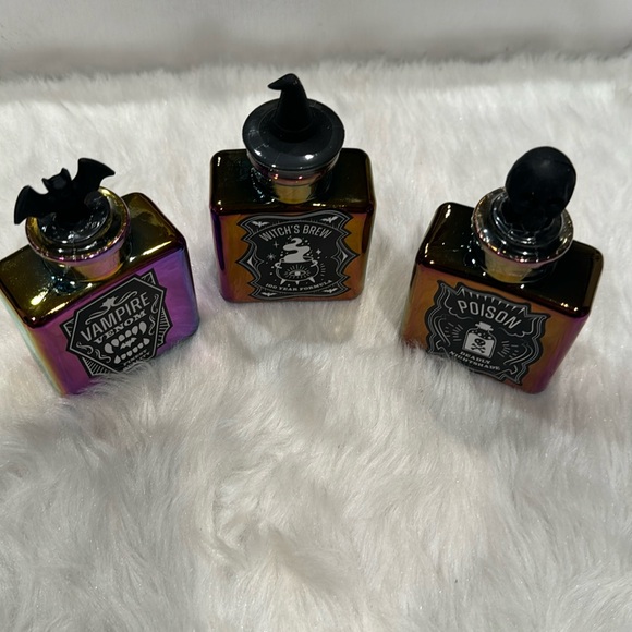 Set of 3 Mini Glass Potion Bottles - Picture 2 of 7